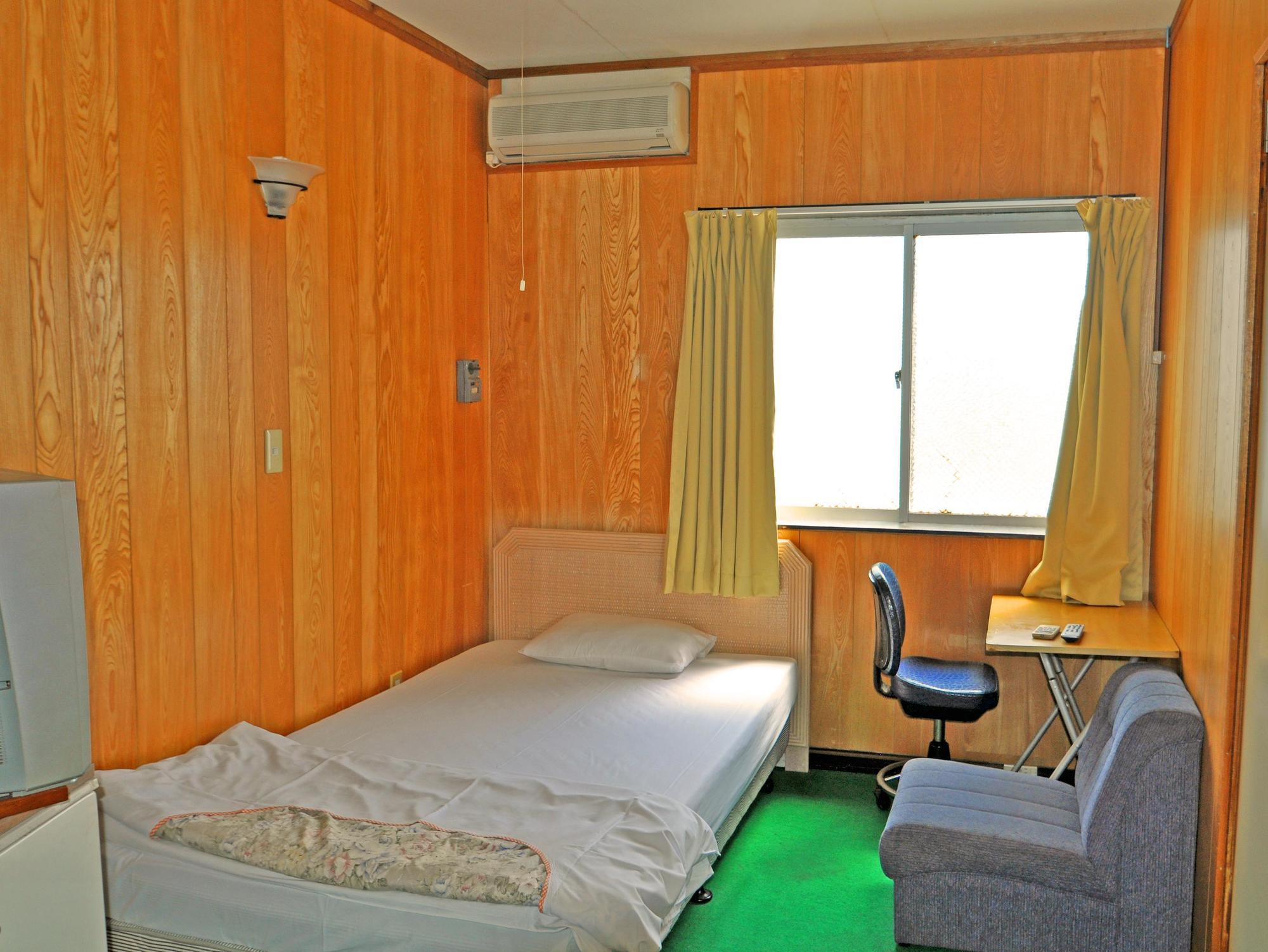 Yoshida Hotel Okinawa Extérieur photo